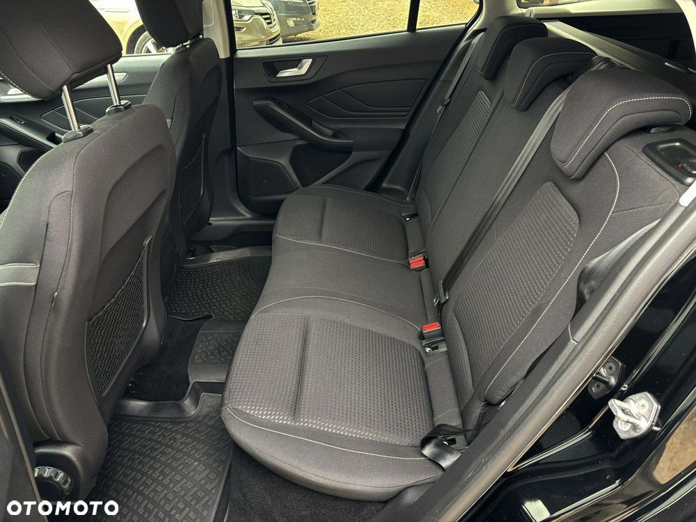 Ford Focus - 23