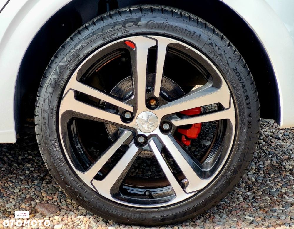Peugeot 208 - 21