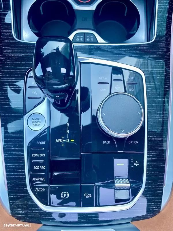 BMW X7 40 d xDrive Pack M - 26