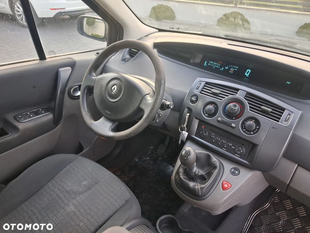 Renault Scenic 1.6 16V Avantage - 7