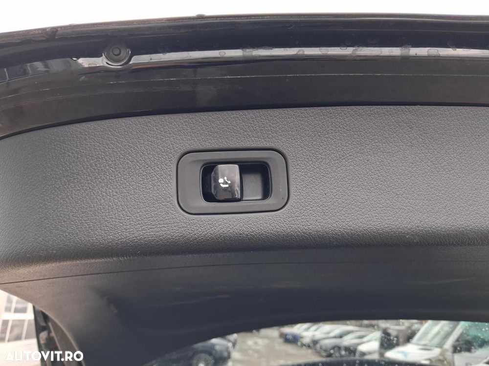 Mercedes-Benz GLC 220 d 4Matic 9G-TRONIC AMG Line Advanced - 26