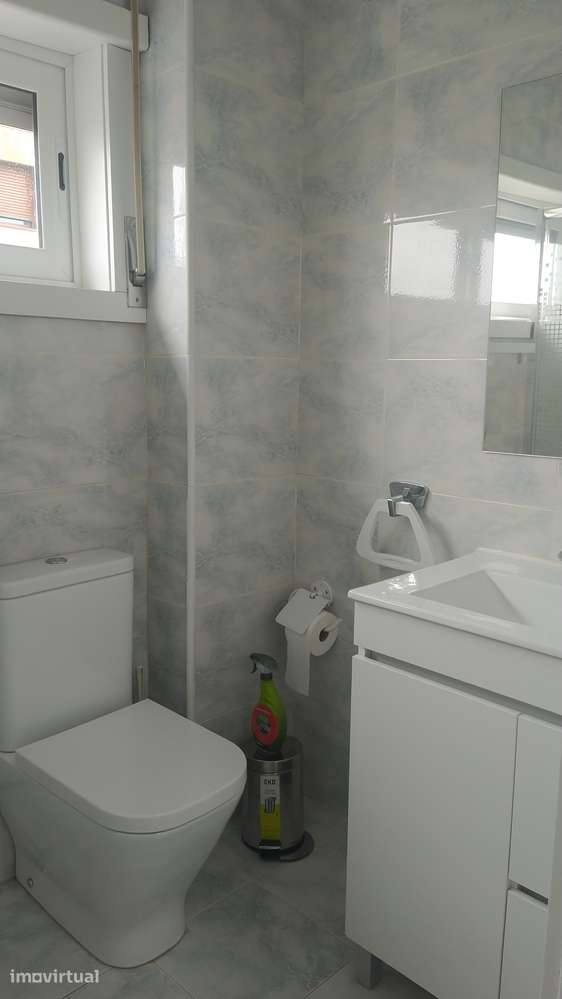 QUARTO individual c/ despesas incluídas - A 500m do METRO H. S. João - Grande imagem: 5/10