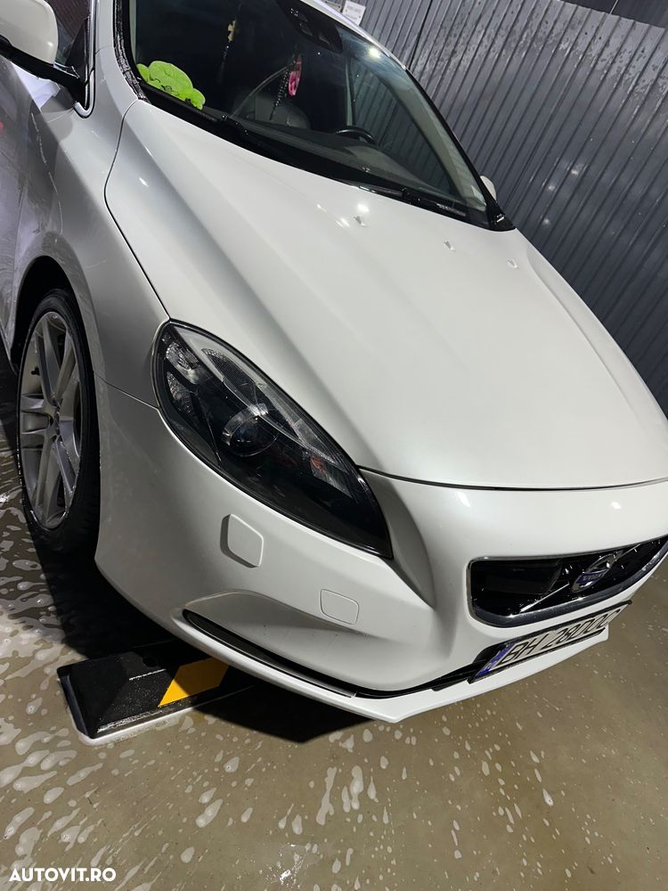 Volvo V40 D4 Aut Momentum - 9