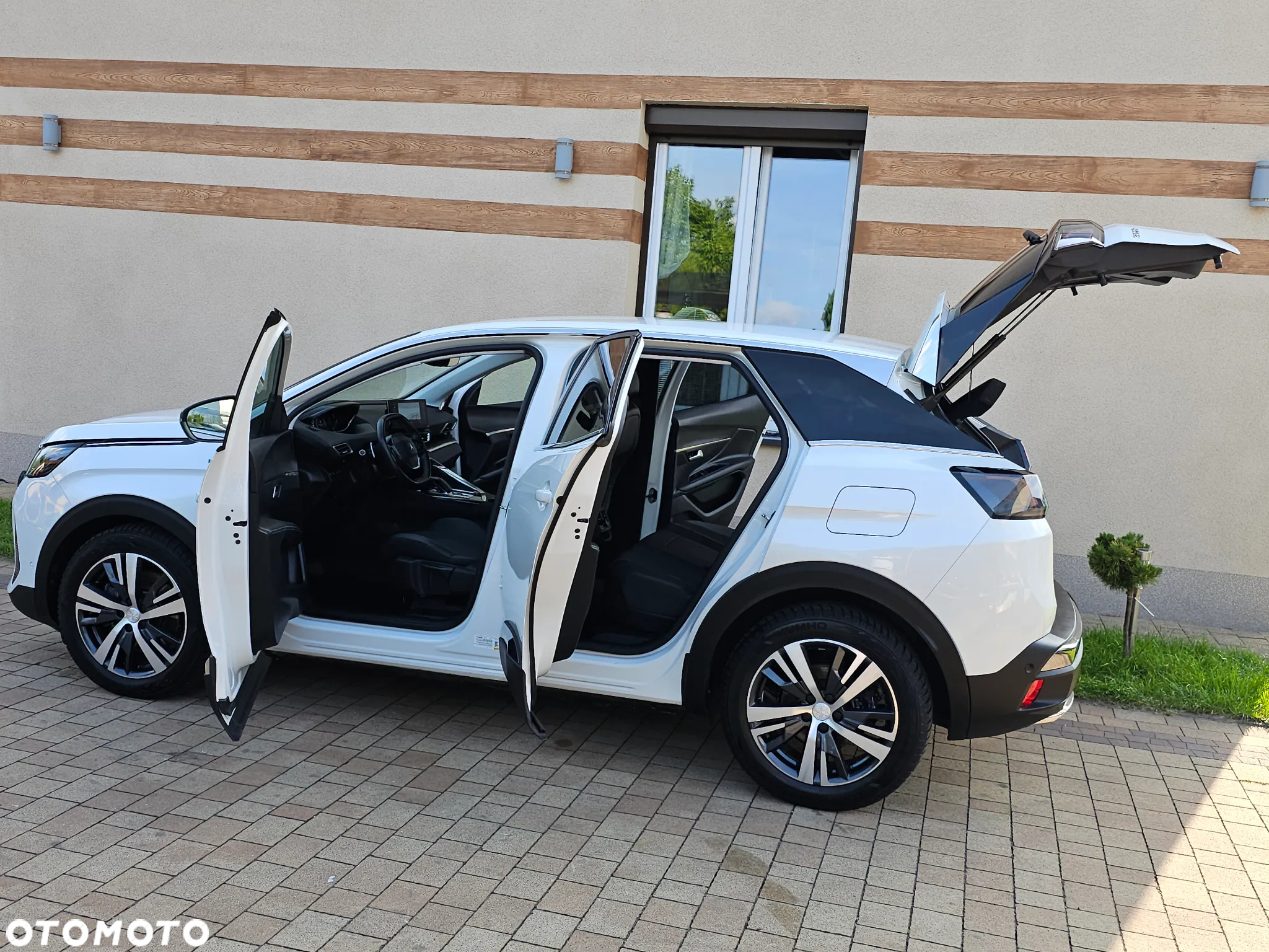 Peugeot 3008 Plug-In Hybrid 225 e-EAT8 Allure Pack - 16