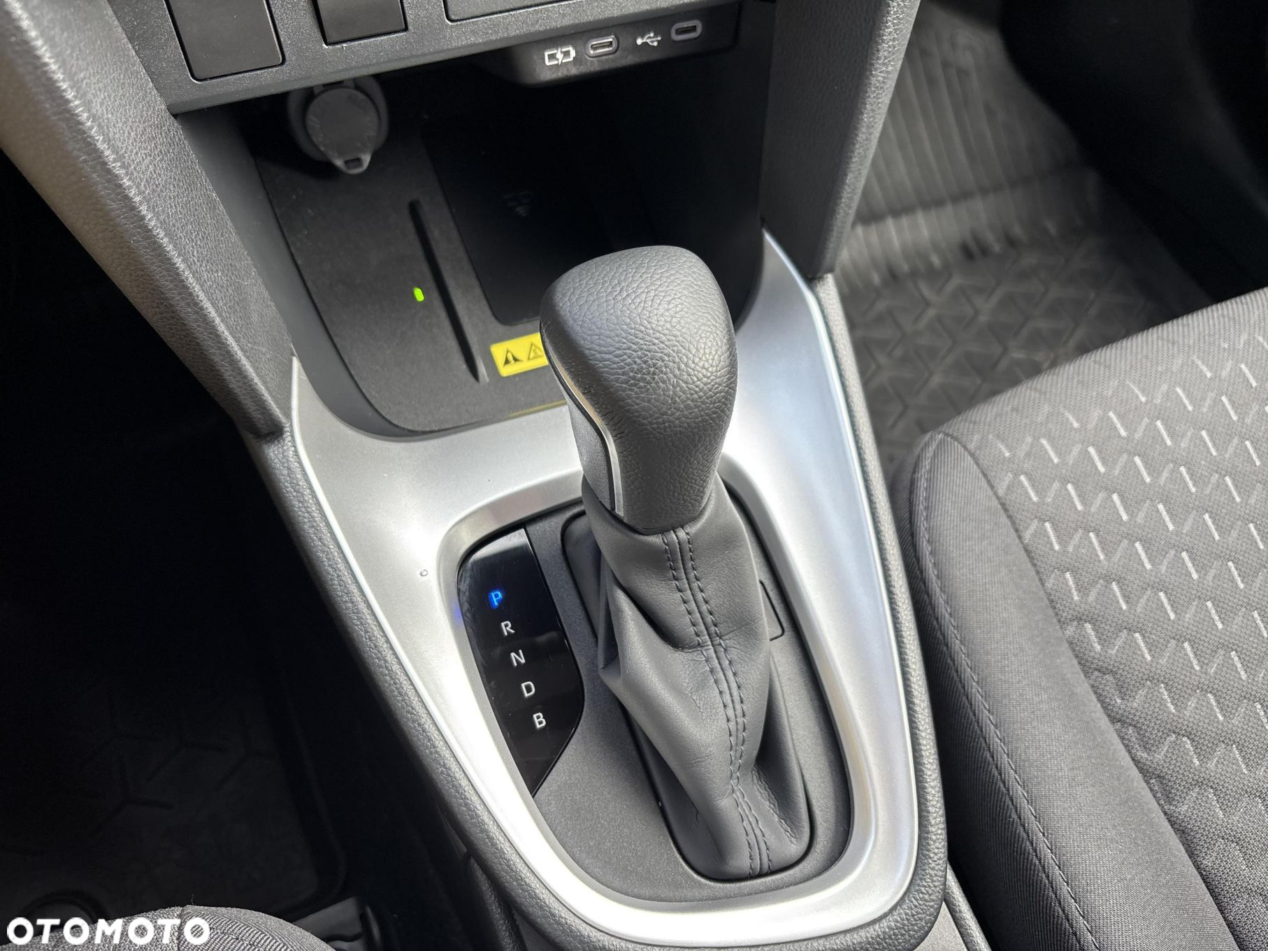 Toyota Yaris Cross Hybrid 1.5 Comfort - 25