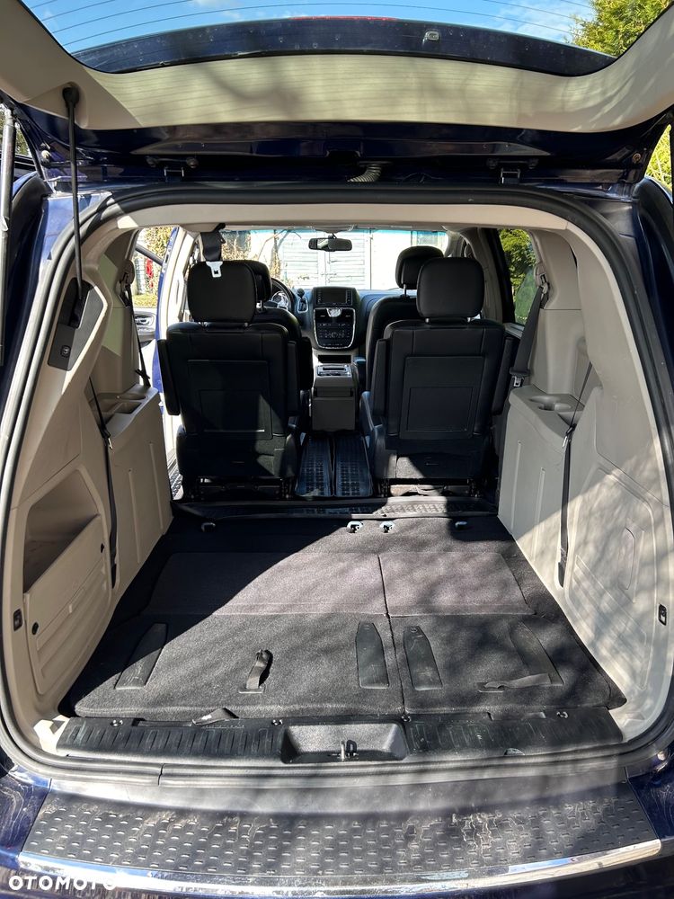 Chrysler Town & Country 3.6 Touring - 14