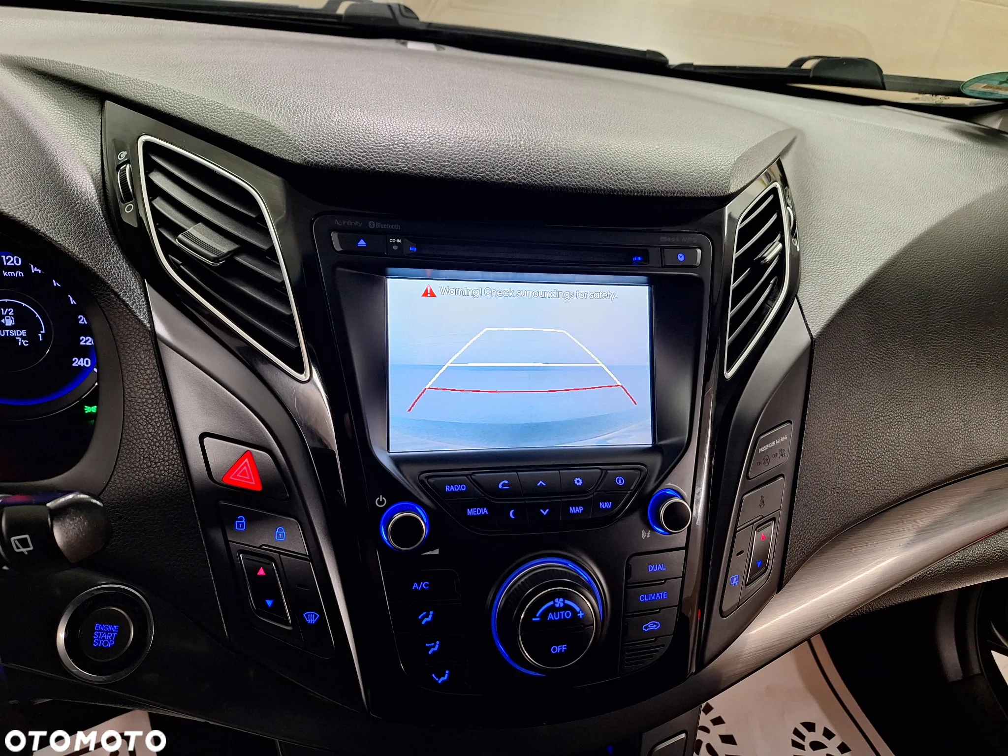 Hyundai i40 i40cw 1.6 Fifa World Cup Edition - 33