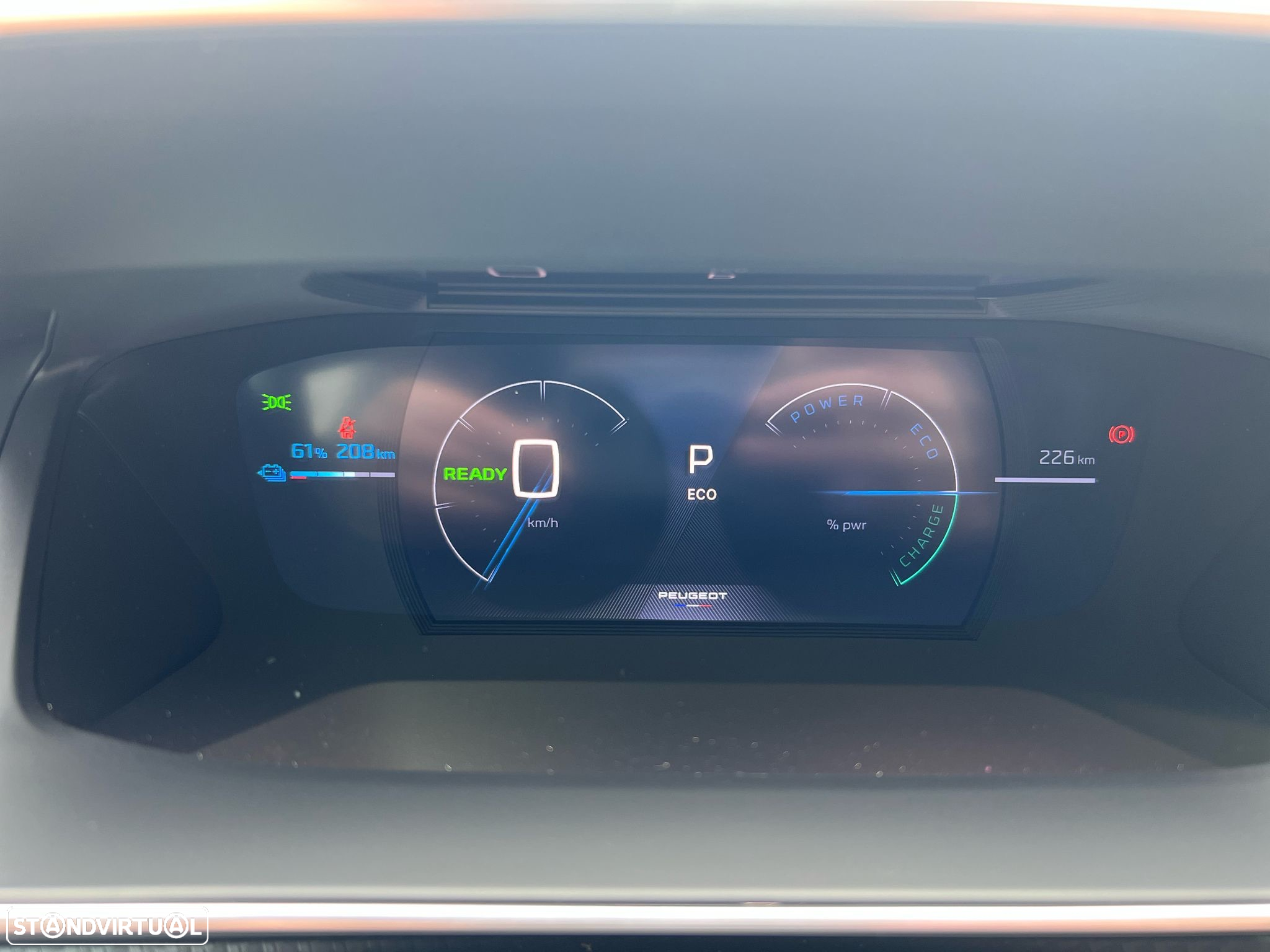 Peugeot e-2008 54 kWh GT - 8