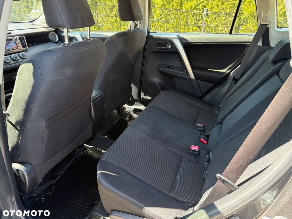 Toyota RAV4 2.0 D-4D Active - 11