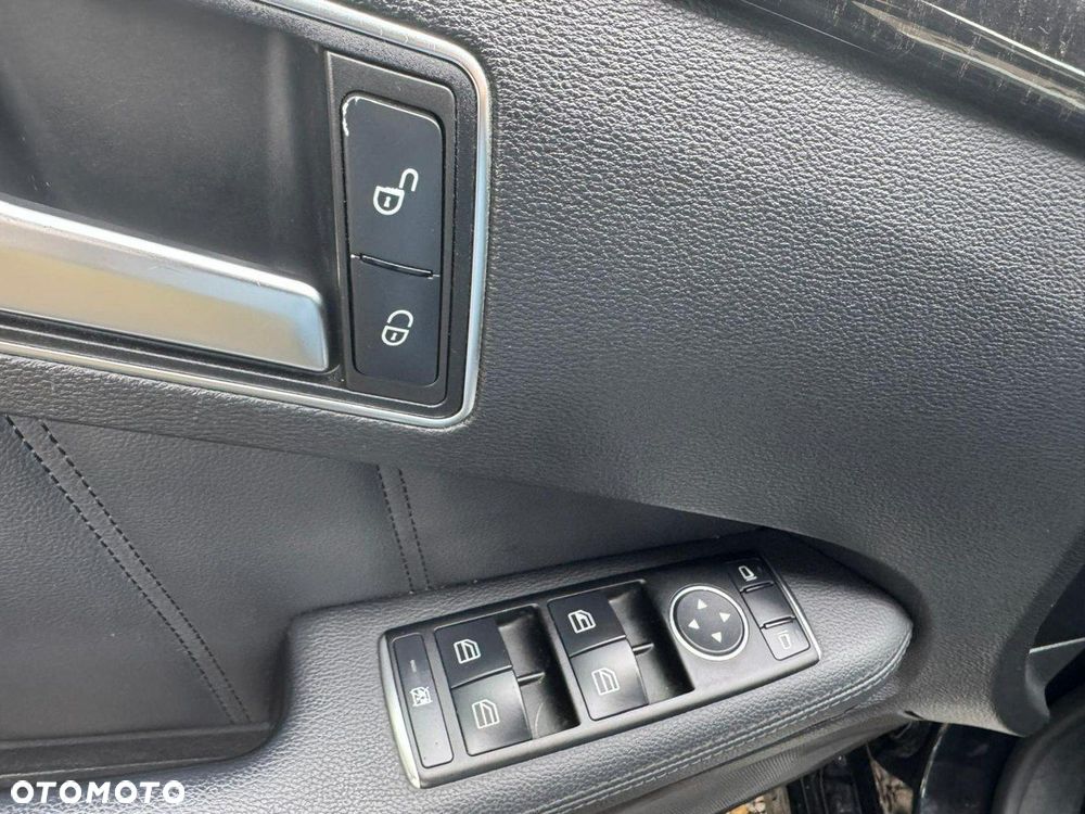 Mercedes-Benz Klasa E - 11