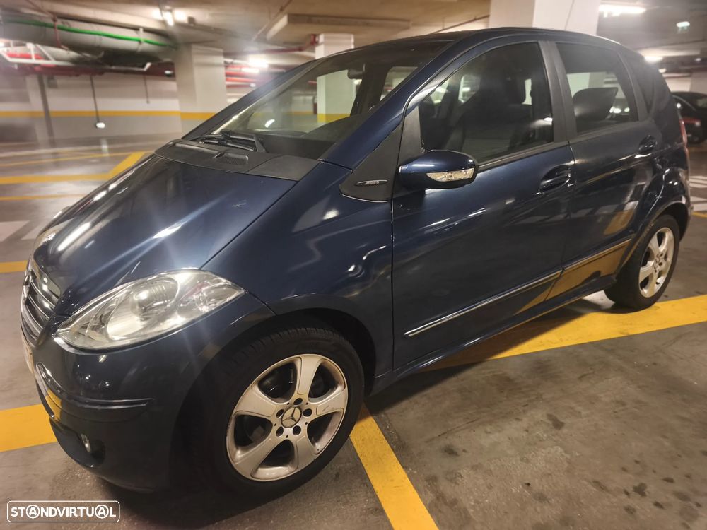 Mercedes-Benz A 180 - 35