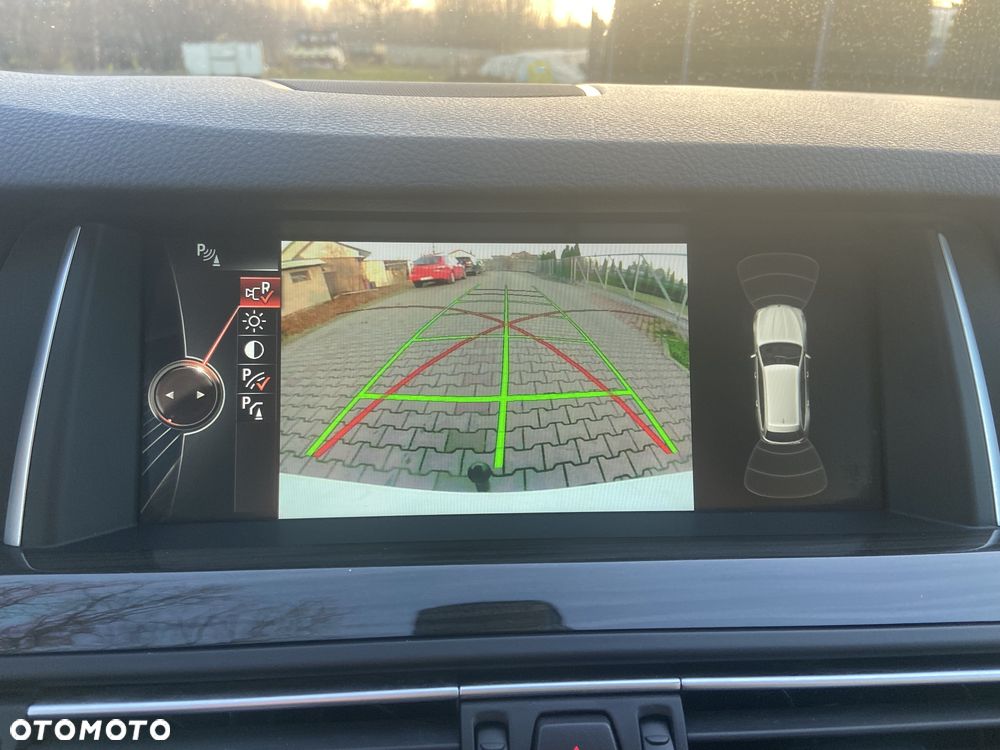 BMW Seria 5 520d xDrive Luxury Line - 36