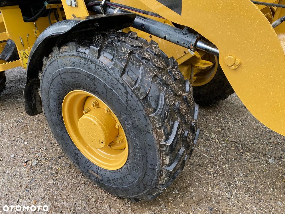 Caterpillar CAT 907H2, 2014 ROK, 6000 MTH, ŁYŻKA OTWIERANA + WIDŁY, z NIEMIEC, SUPER STAN, - 28