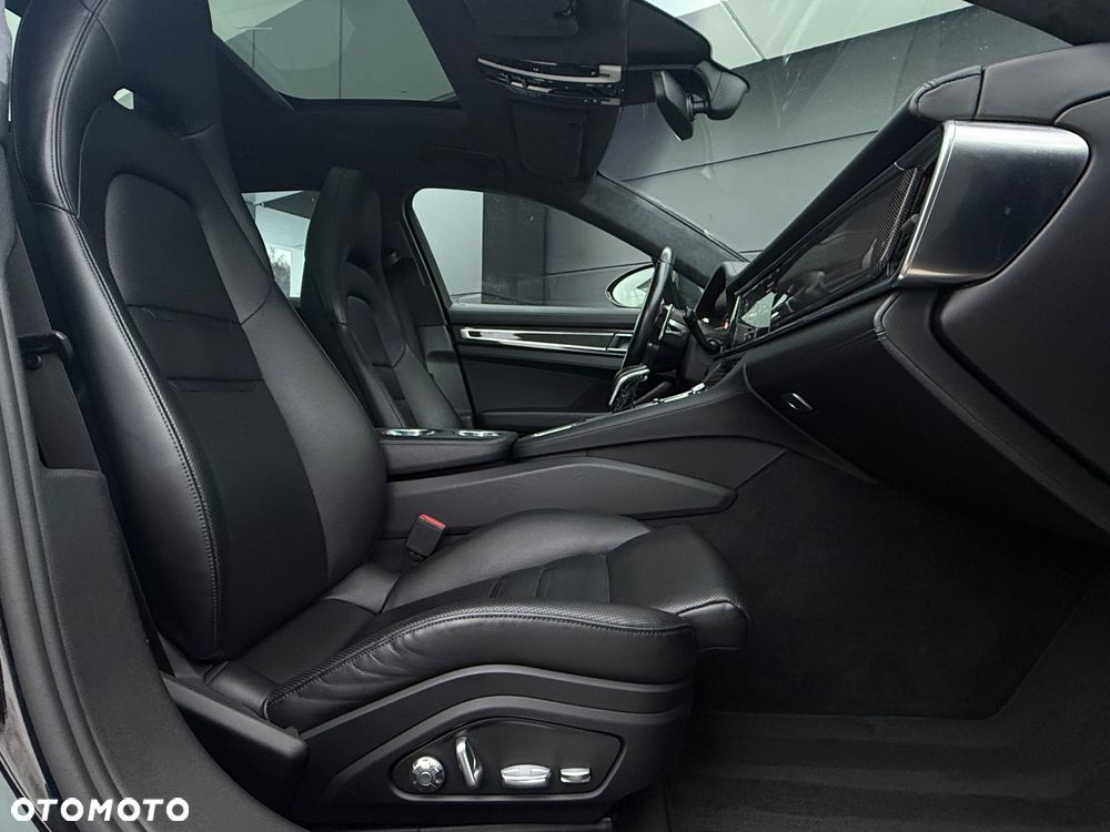 Porsche Panamera Turbo - 6