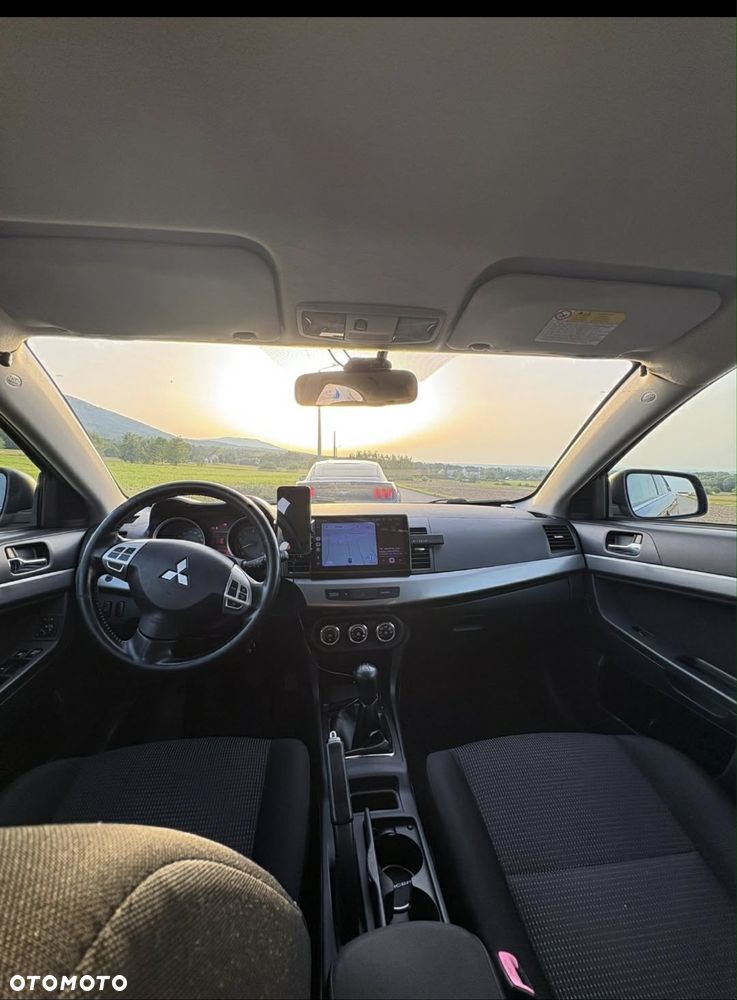 Mitsubishi Lancer - 7