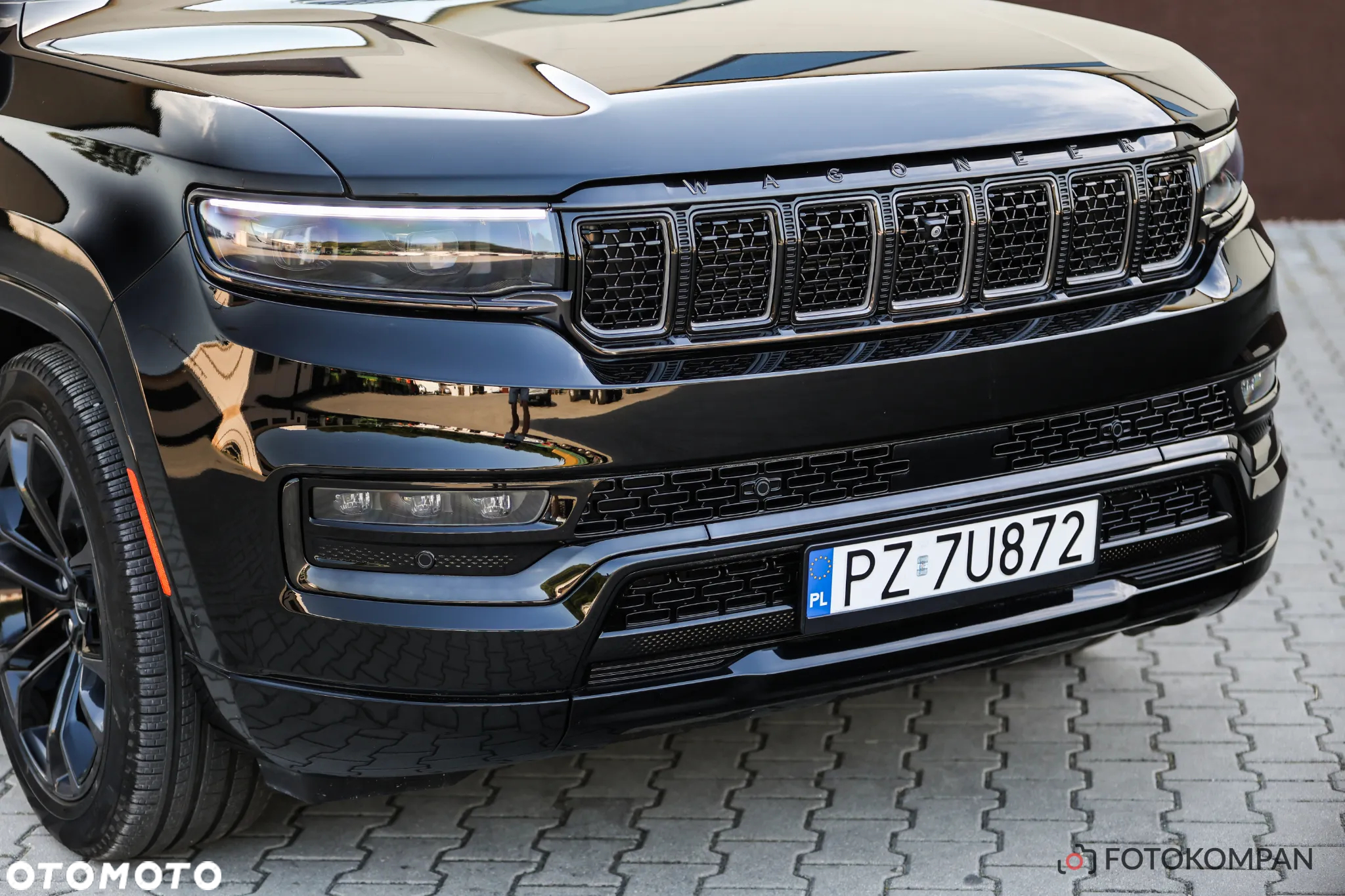 Jeep Grand Wagoneer