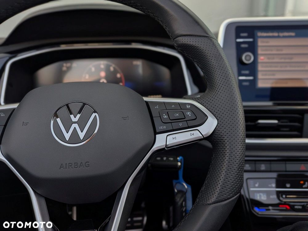 Volkswagen T-Roc - 17