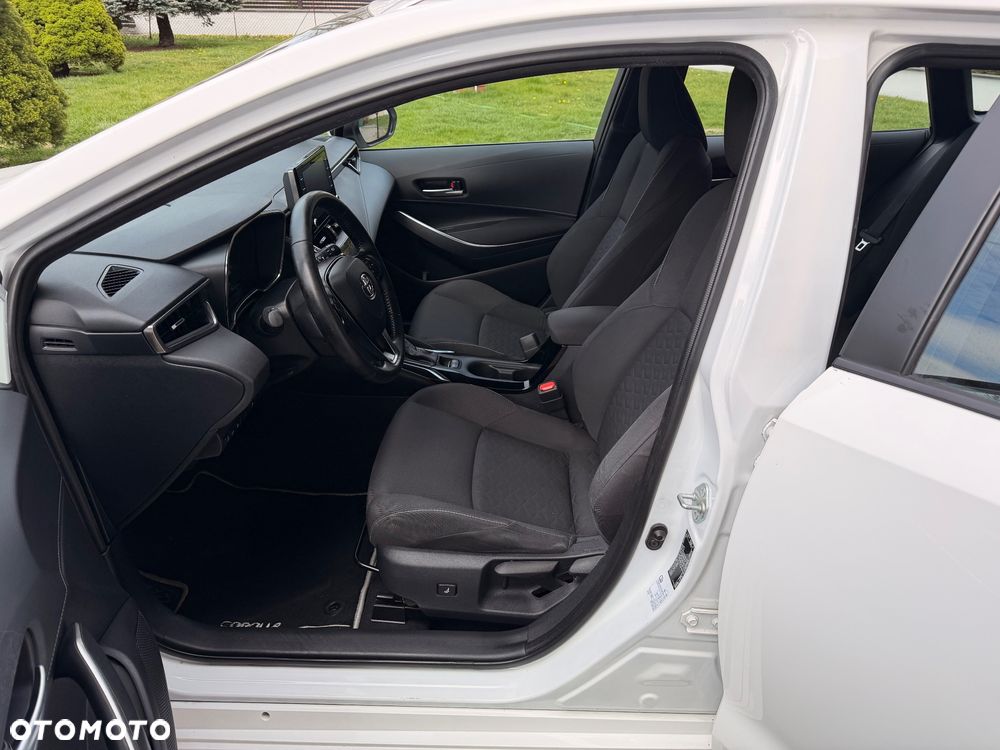 Toyota Corolla 1.8 Hybrid Comfort - 36