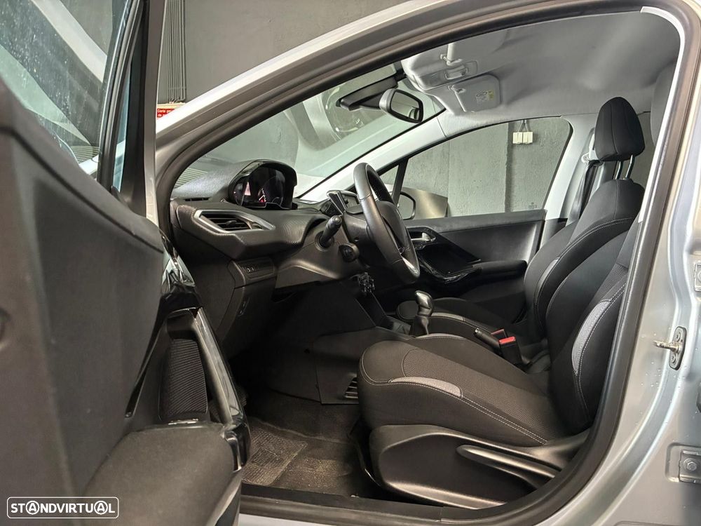 Peugeot 208 1.2 PureTech Style - 14