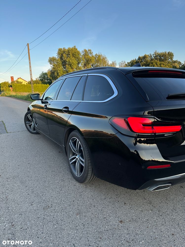 BMW Seria 5 520d xDrive mHEV Luxury Line sport - 13