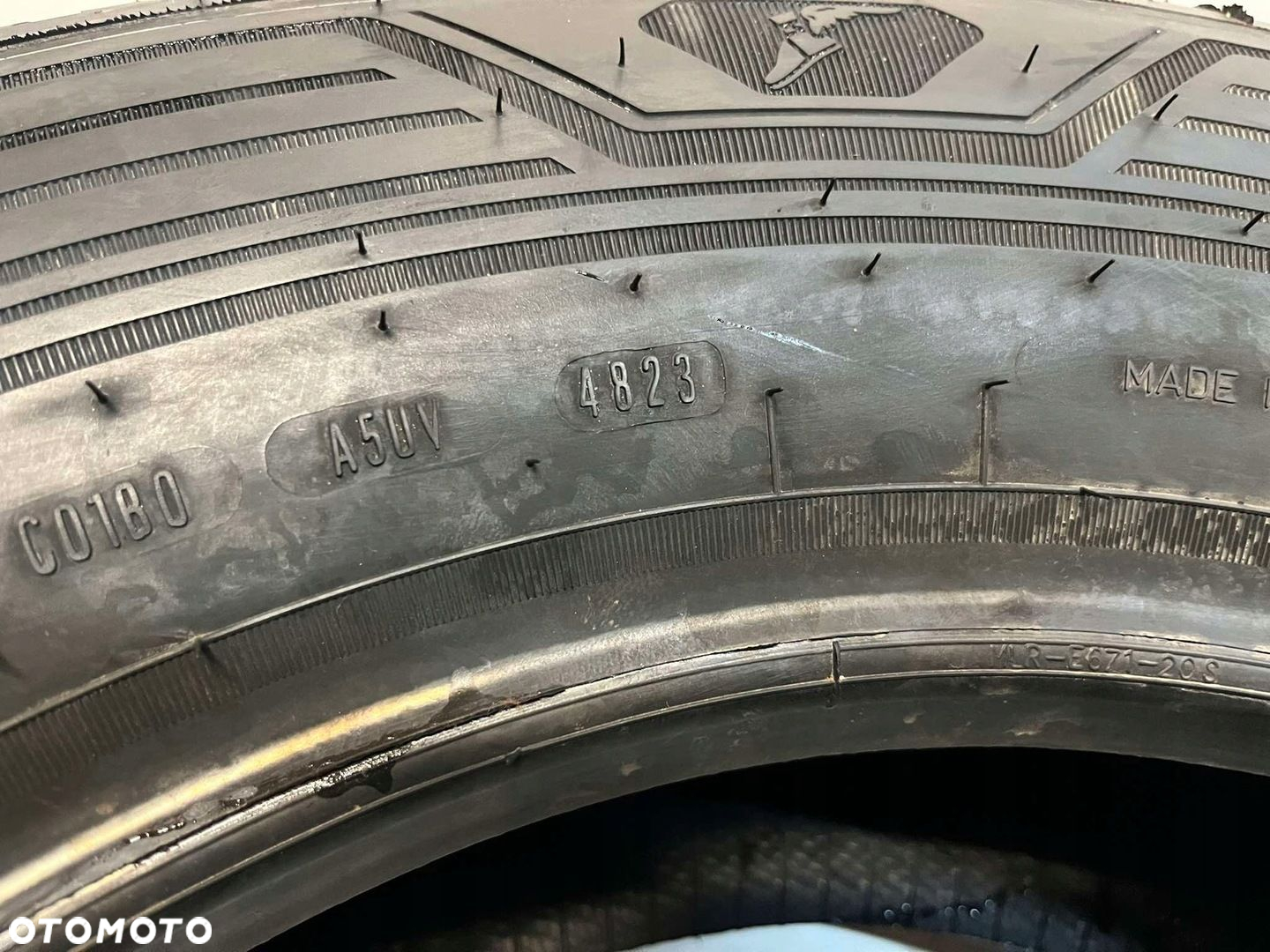 OPONY CAŁOROCZNE WIELOSEZONOWE GOODYEAR VECTOR 4SEASONS CARGO 235/65/16C - 7