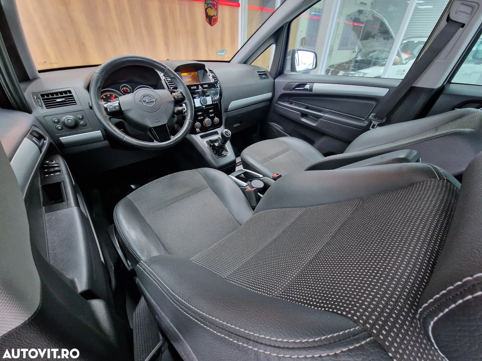 Opel Zafira 1.6 Cosmo - 16