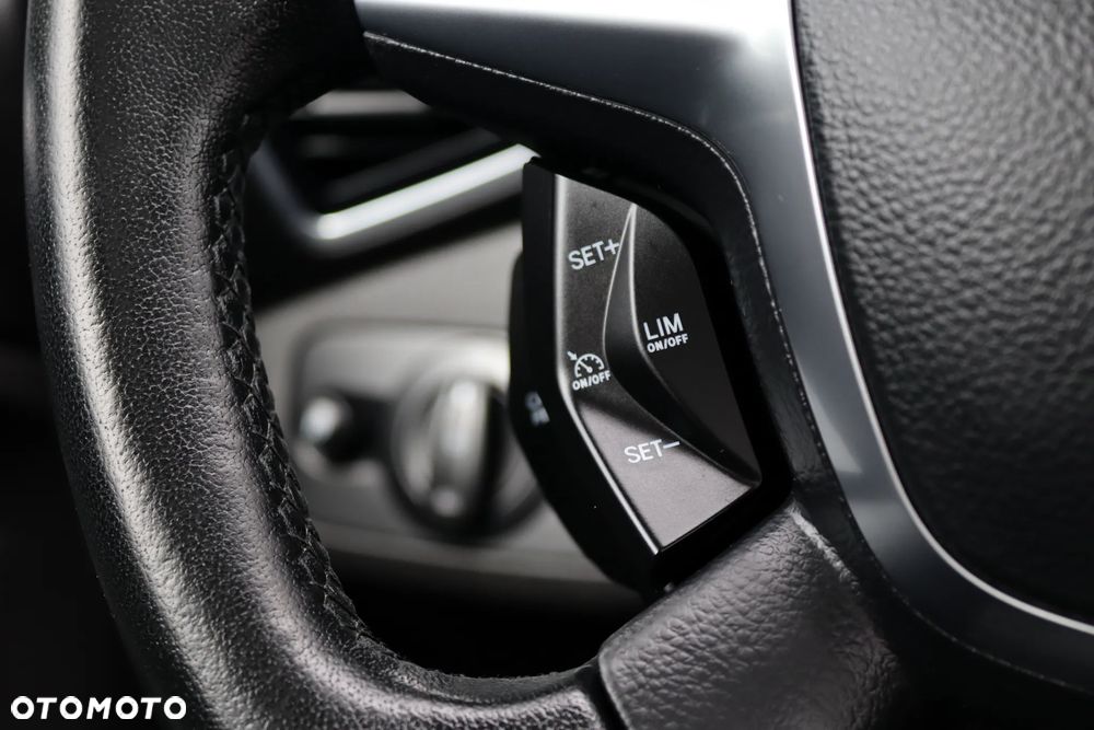 Ford Kuga 2.0 TDCi 4x4 Titanium - 27