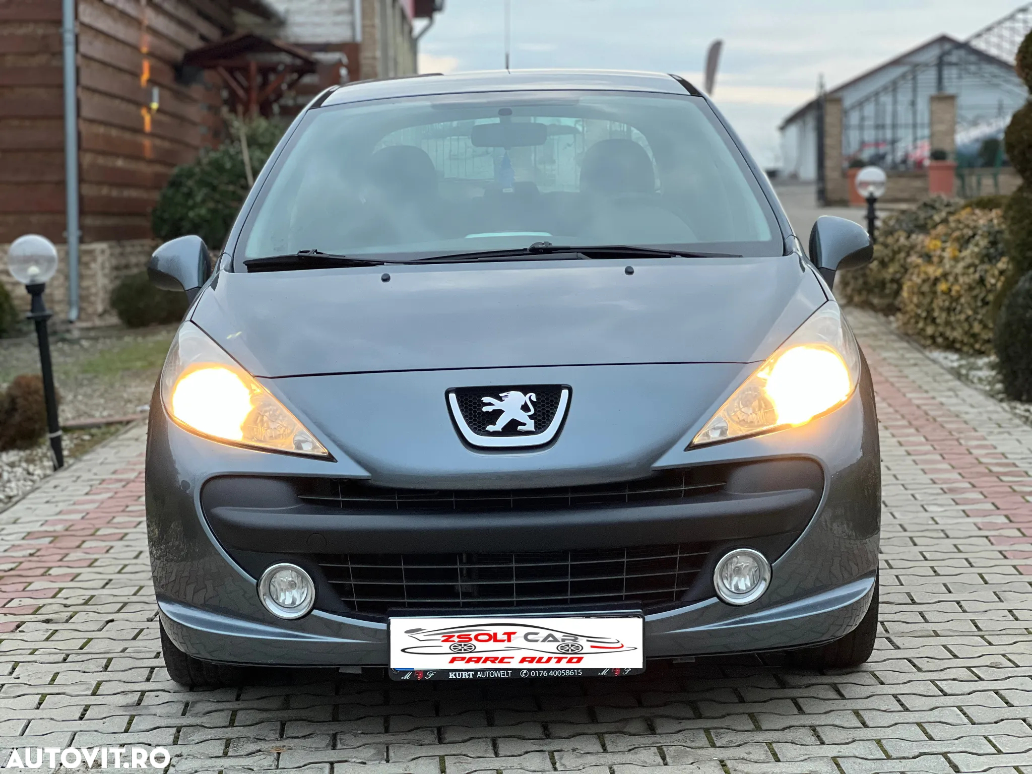 Peugeot 207 1.4 E Premium - 10
