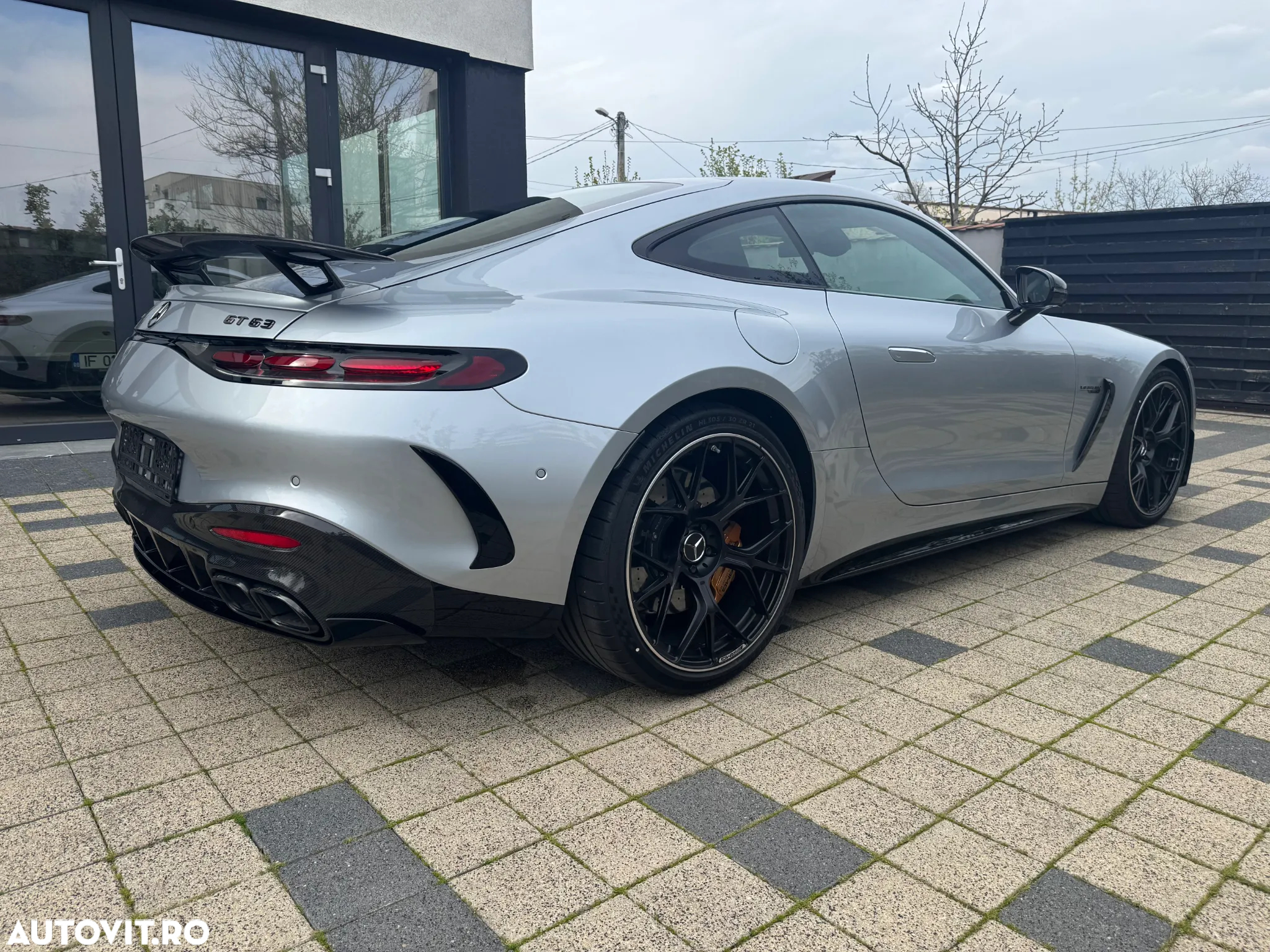 Mercedes-Benz AMG - 9