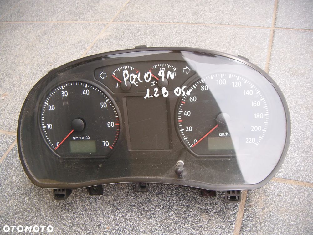 vw polo 9n 1.2 06r licznik- zegar 6q0920803e - 1