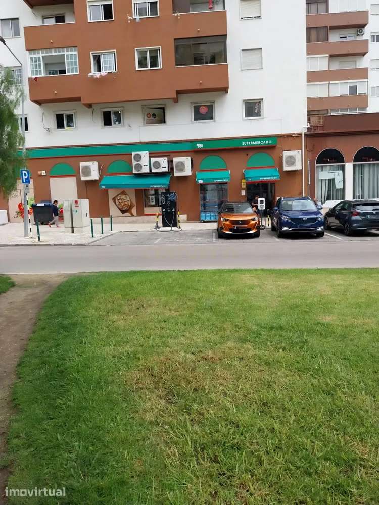 Espaço Comercial-Corroios-Excelente Oportunidade de Investimento - Grande imagem: 2/10