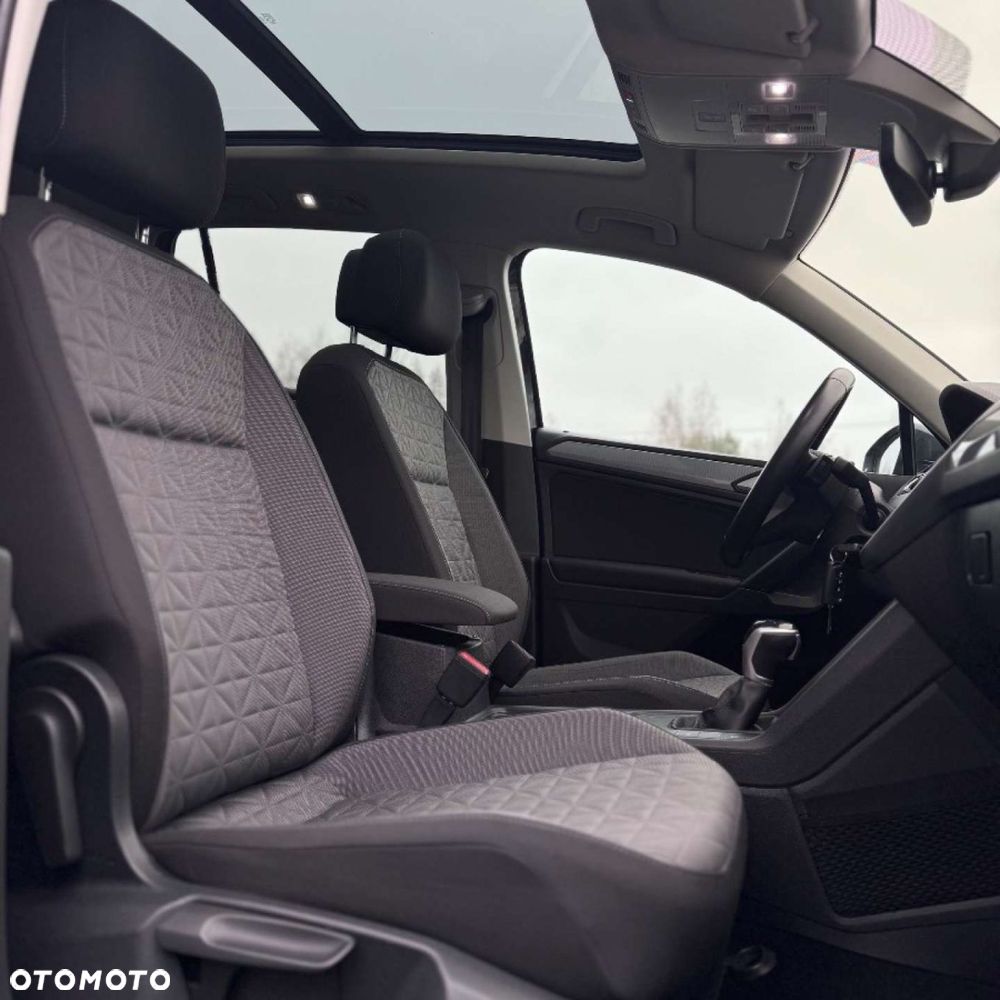 Volkswagen Tiguan - 33