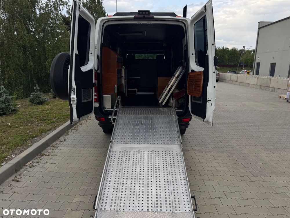 Mercedes-Benz SPRINTER - 18