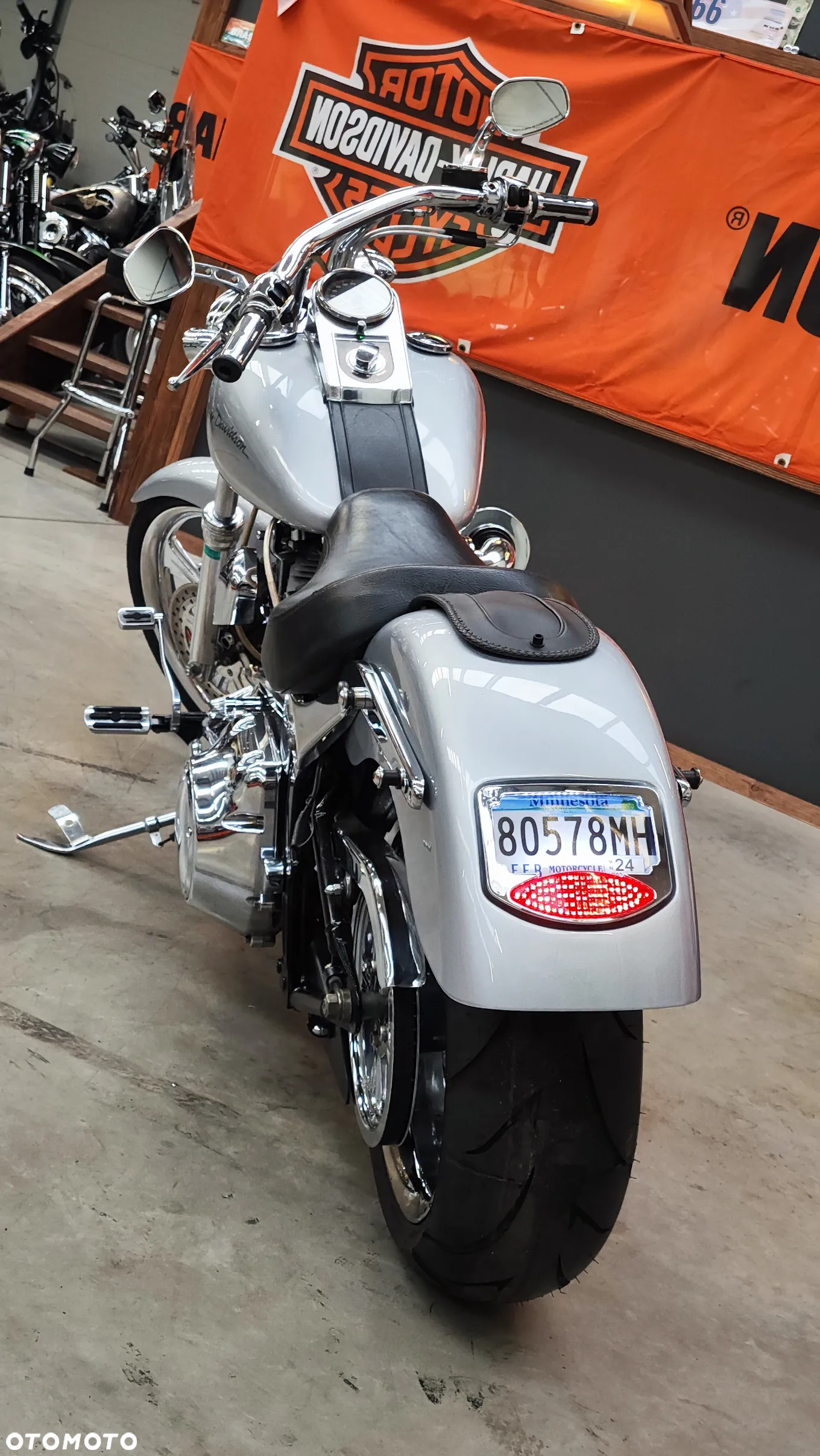 Harley-Davidson Softail Custom - 27