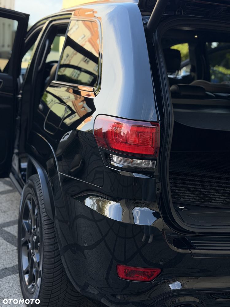 Jeep Grand Cherokee - 15