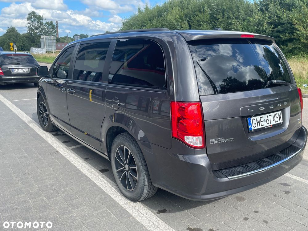 Dodge Grand Caravan 3.6 R/T - 4
