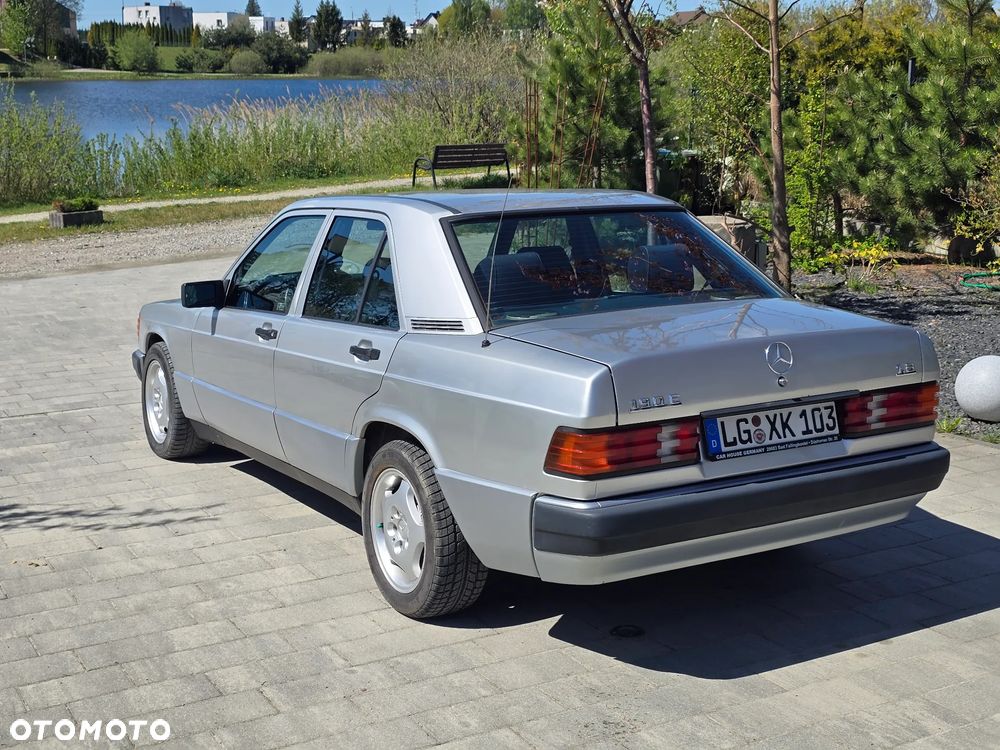 Mercedes-Benz W201 (190) - 13