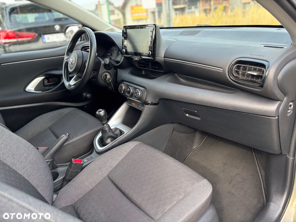 Toyota Yaris 1.5 Comfort - 23