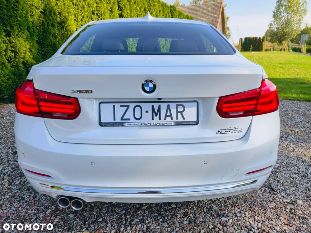 BMW Seria 3 320d xDrive Luxury Line - 17