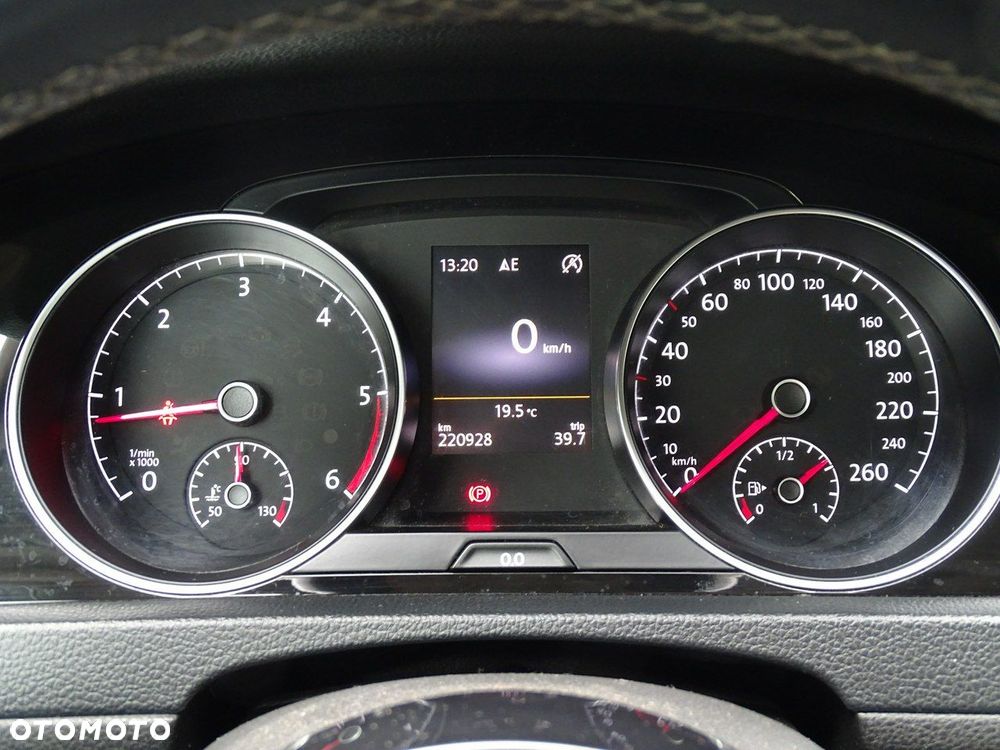 Volkswagen Golf - 18