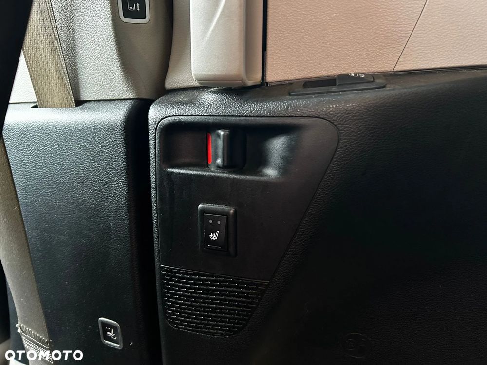 Chrysler Pacifica - 21