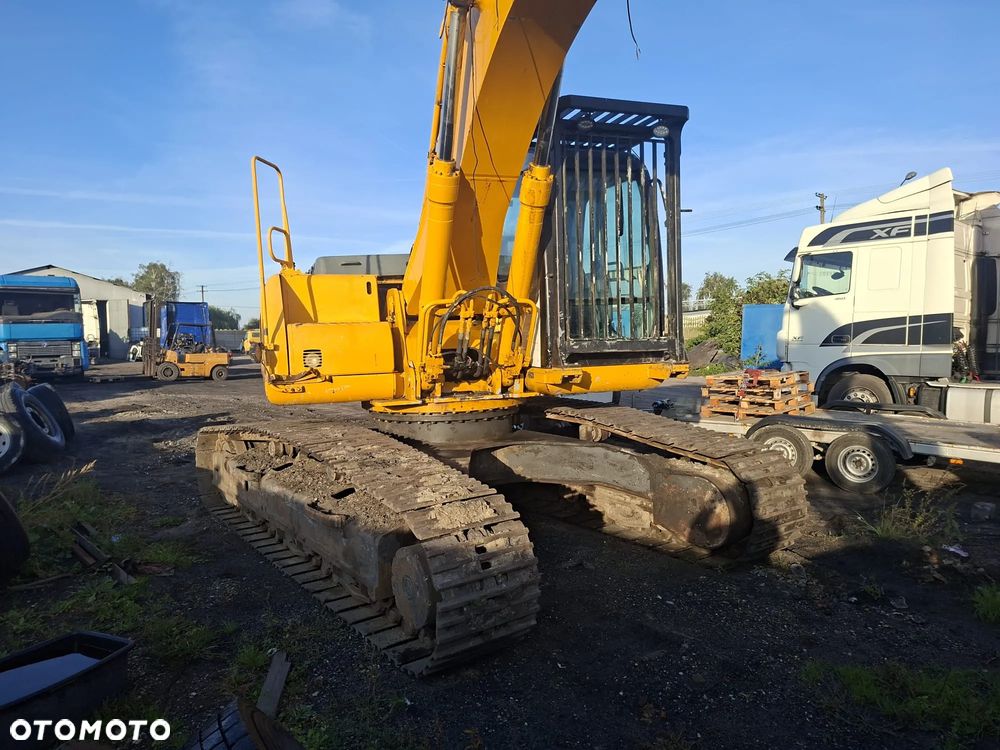 New Holland E305 - 5