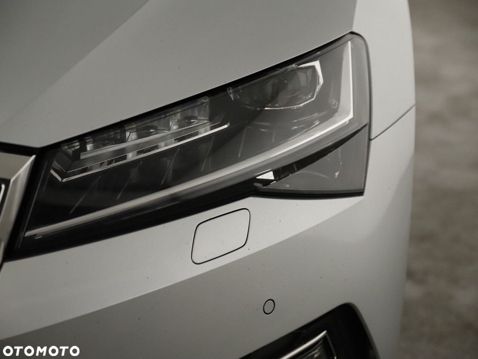 Skoda Superb 2.0 TDI SCR Style DSG - 27
