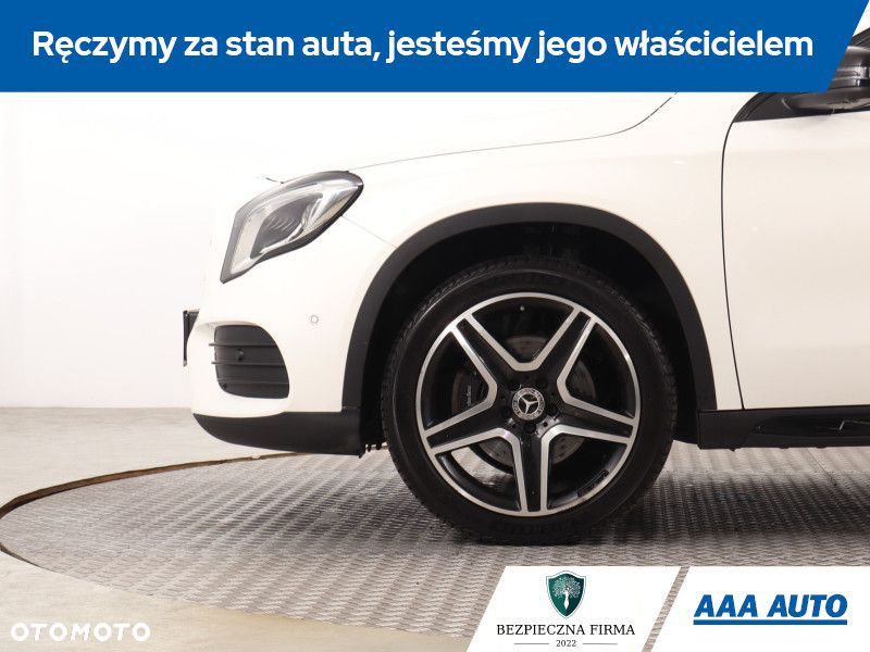 Mercedes-Benz GLA - 17