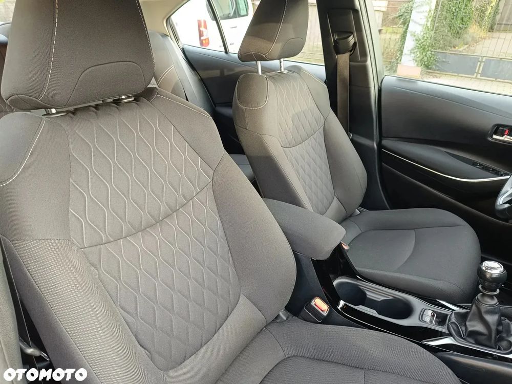 Toyota Corolla 1.6 Comfort - 29