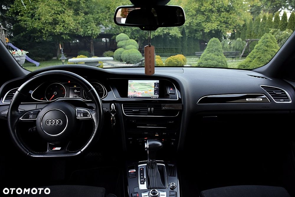 Audi A4 Avant 2.0 TDI Quattro S tronic - 29