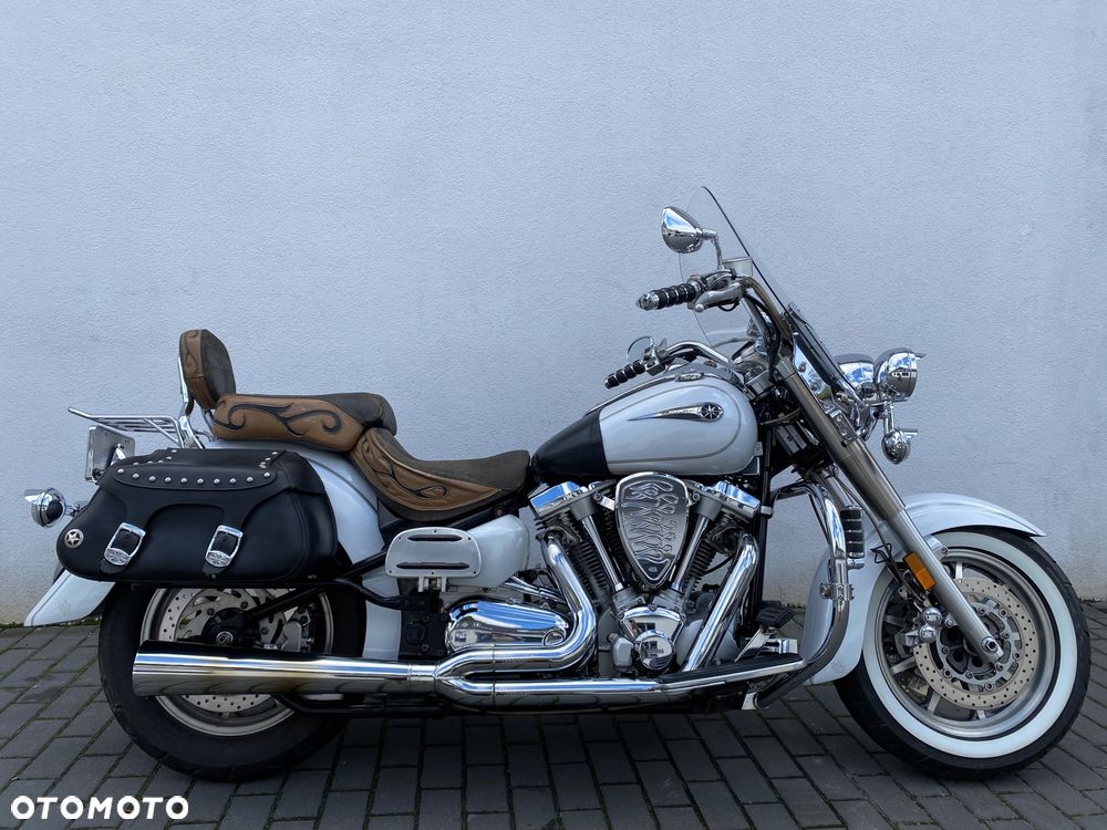 Yamaha Road Star - 4