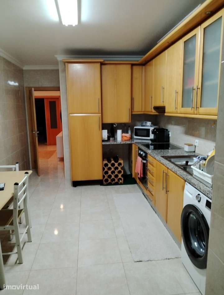 Apartamento T1+1 - Grande imagem: 2/12