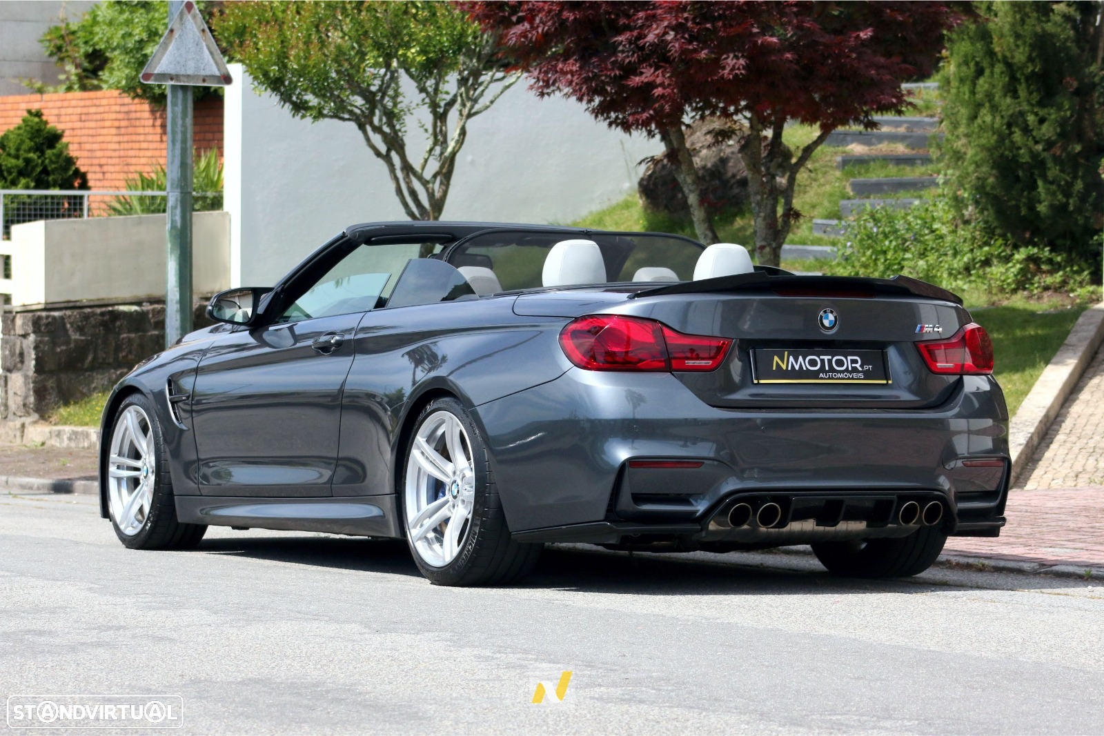 BMW M4 Auto - 31