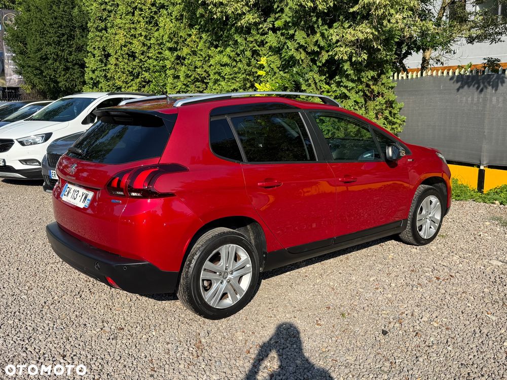 Peugeot 2008 1.2 Pure Tech Active S&S - 4